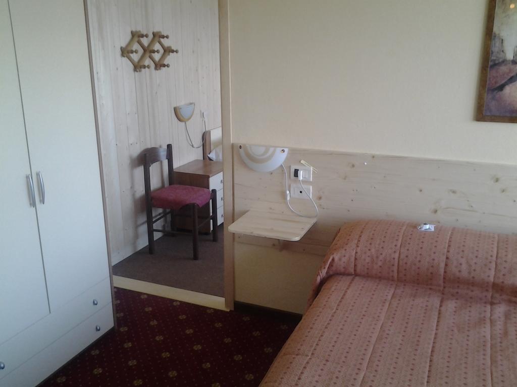 Hotel Poggio D'Oro Riva di Solto Bilik gambar