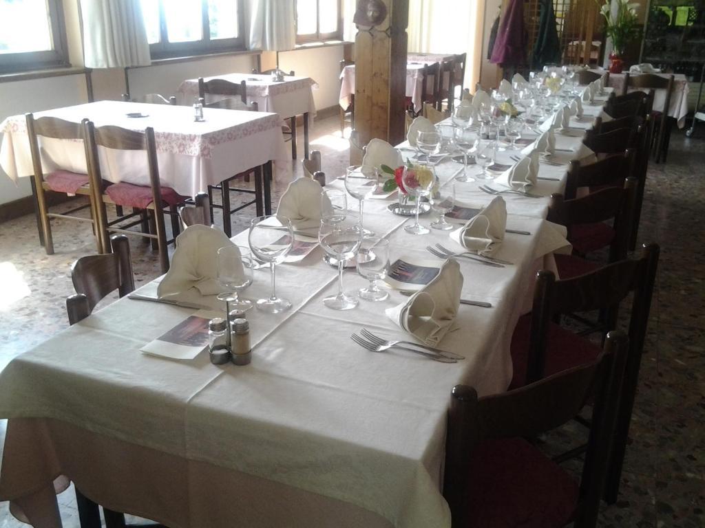 Hotel Poggio D'Oro Riva di Solto Luaran gambar