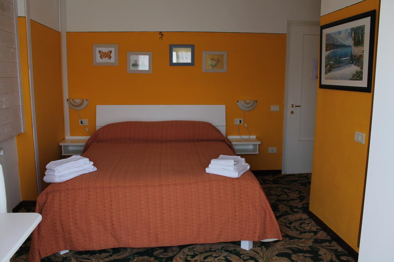 Hotel Poggio D'Oro Riva di Solto Luaran gambar